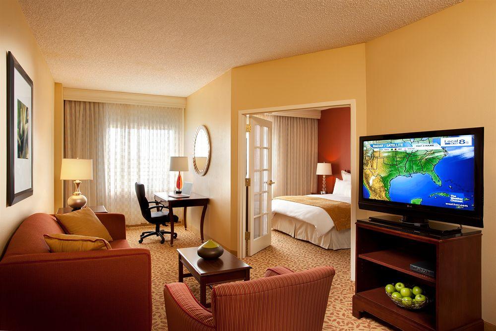 Dallas Marriott Suites Medical/Market Center Dış mekan fotoğraf